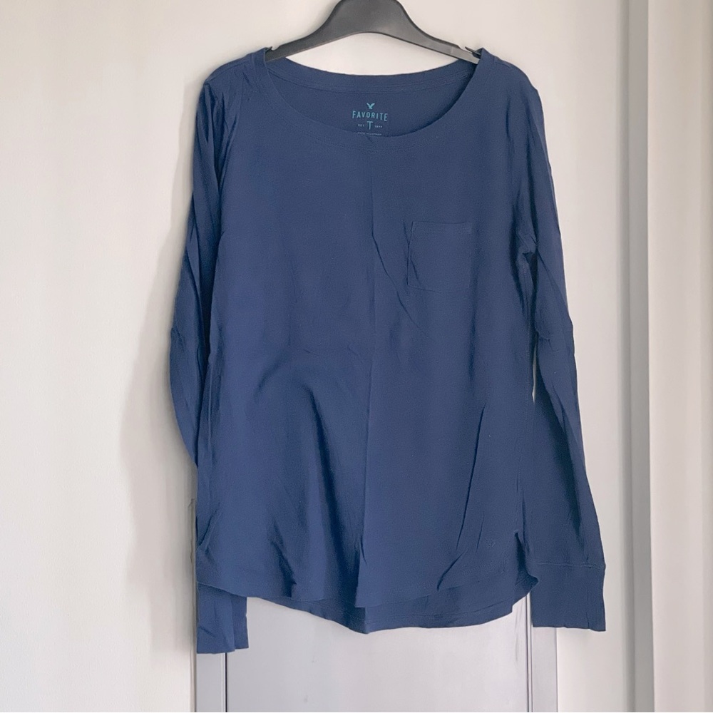 💗 AMERICAN EAGLE Navy Long Sleeve Tee